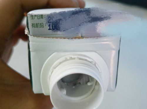 网购的蒙牛特仑苏牛奶有杂质 顾客怀疑质量有问