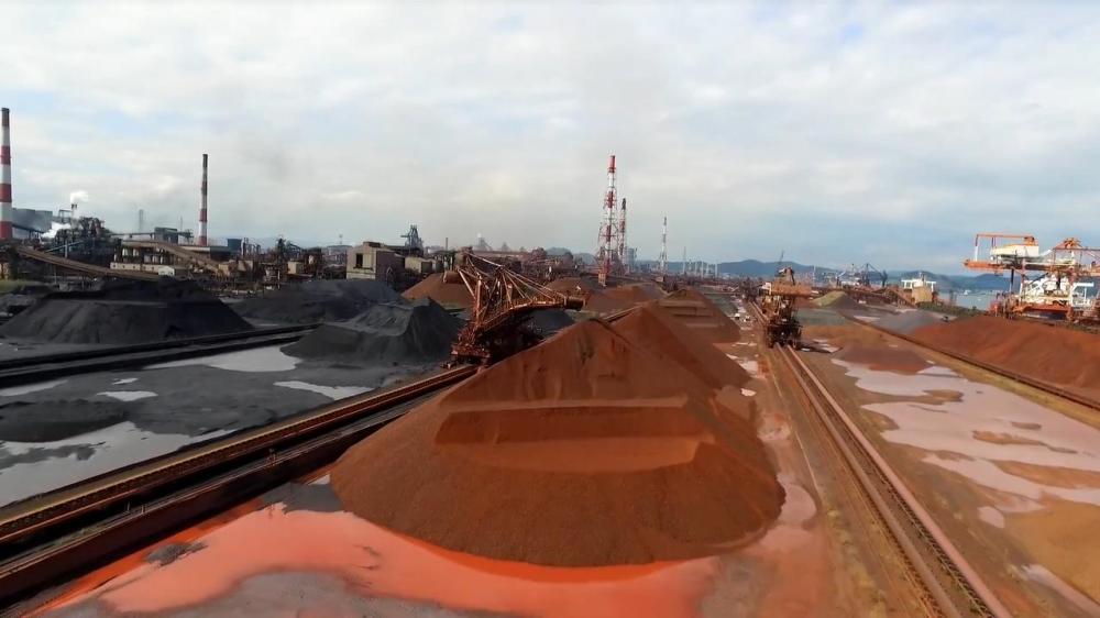 非洲几内亚,将其内的 西芒杜铁矿的开采权争取了过来