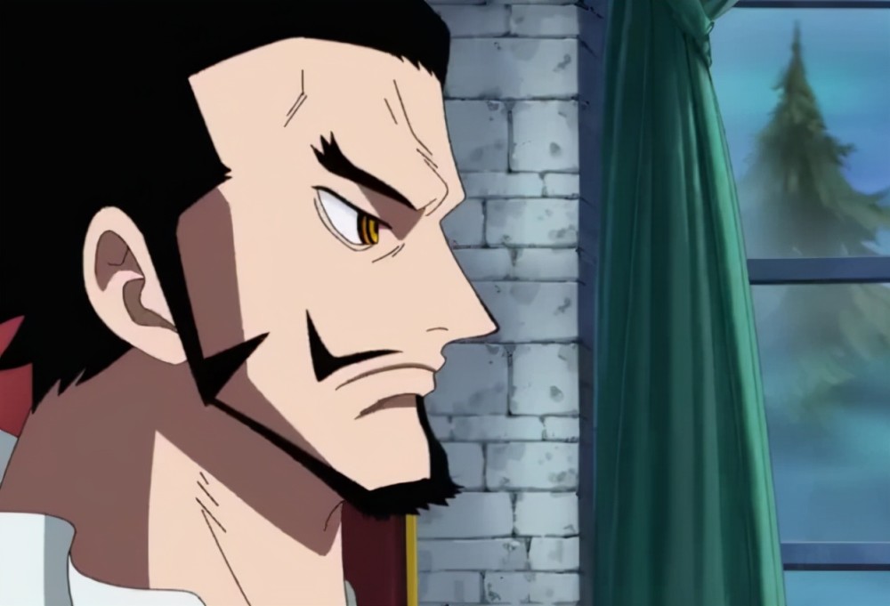 香克斯跟鹰眼实力相当为何前者能当上四皇后者仅是个七武海