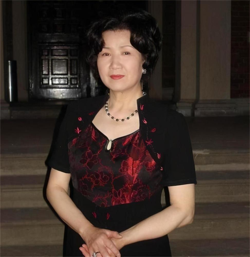 老戏骨曹翠芬人到中年爆红与演员丈夫相爱一生却有遗憾