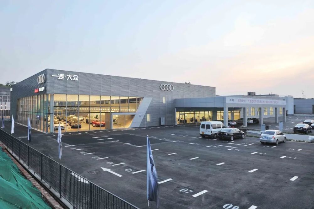 雷丁转型如受刑