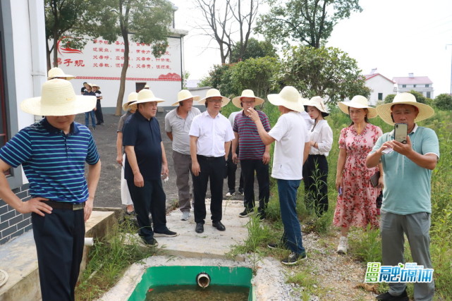 夏凡)9月1日下午,郴州市宜章县委常委,县委办主任尹旭东一行来到汨罗