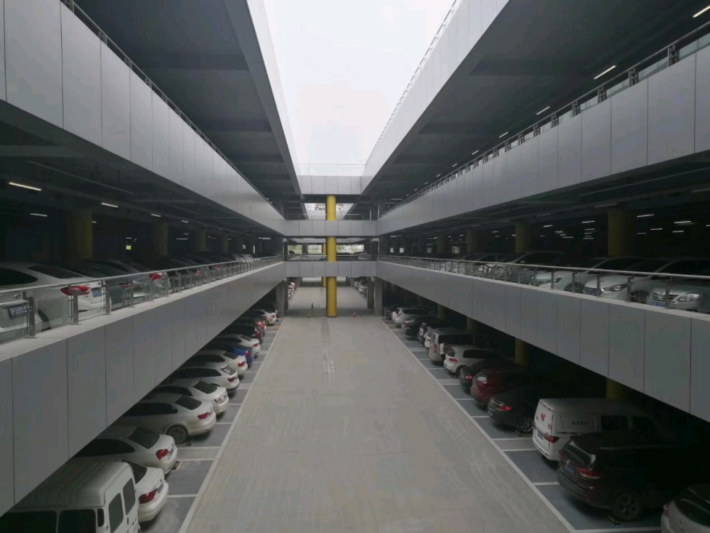 旅客在大兴机场停车楼享"首次误停"优免措施_腾讯新闻