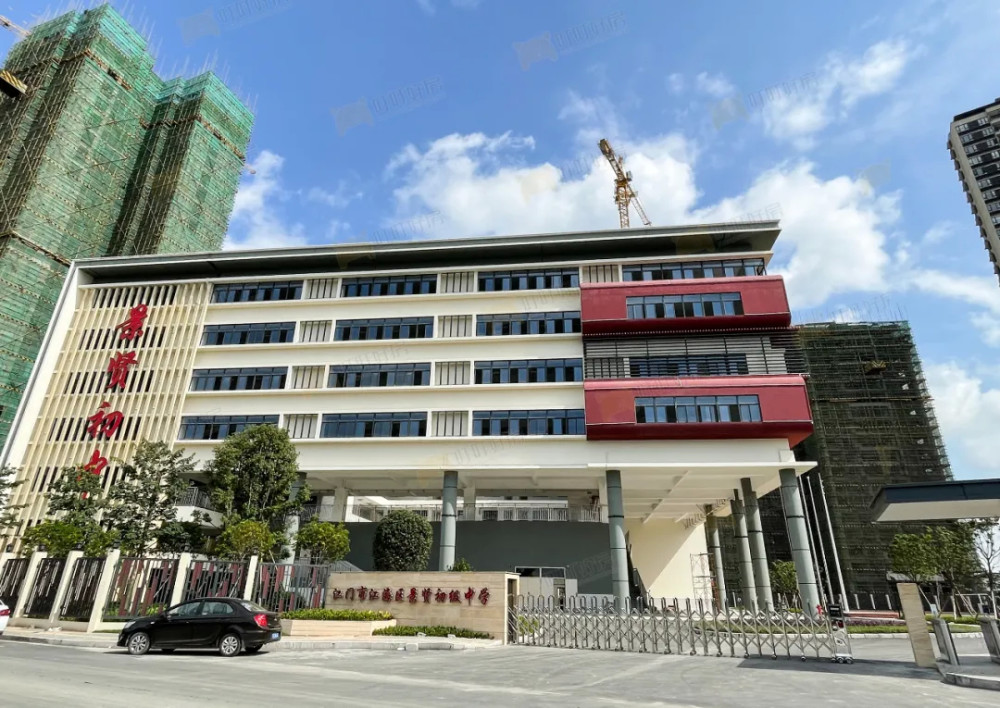 江海景贤中学占地约20.