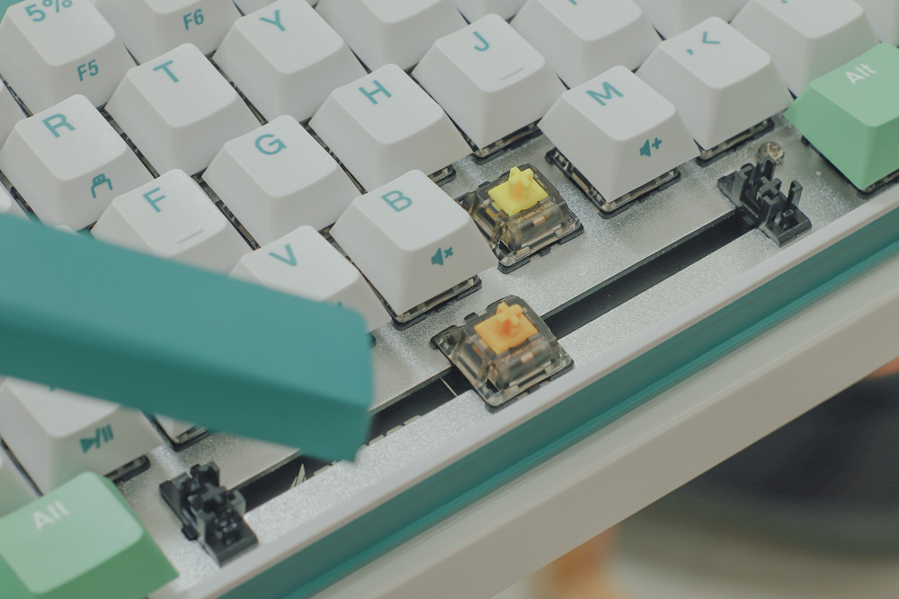颜即生产力,杜伽k330w黄轴三模机械键盘体验记