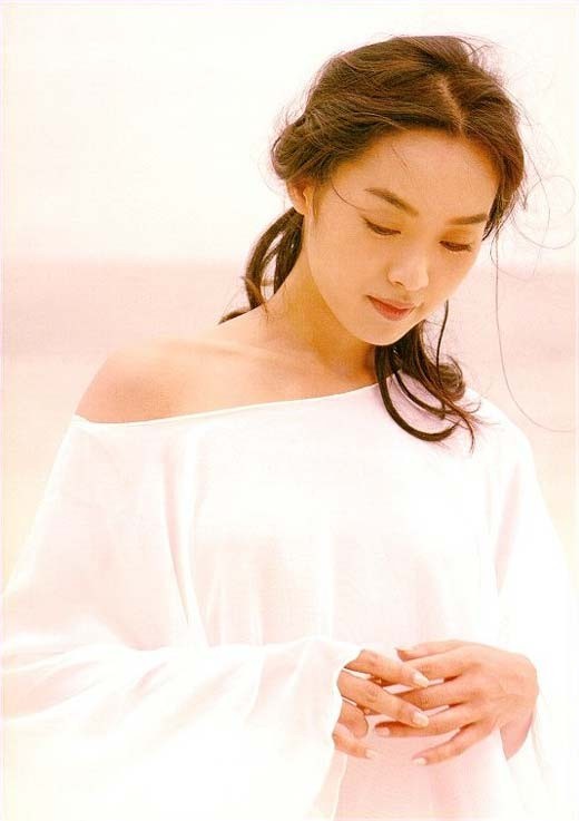 "台湾第一美女"被闺蜜插足,怀孕被家暴,王静莹经历了什么?_腾讯新闻