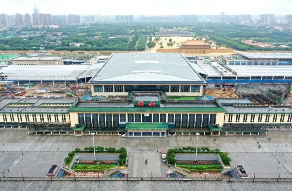 9月1日,西安火车站南站房,南侧高架候车室正式投用,标志着西安站改