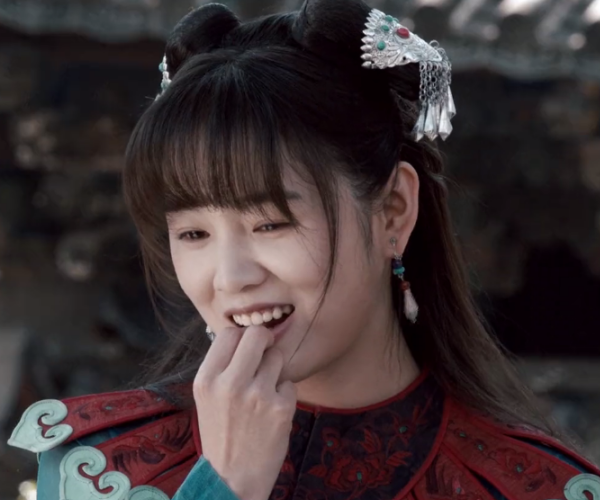 选用了很多的新生代演员,比如剧中饰演钟灵的孙雅丽,就是一位1995年