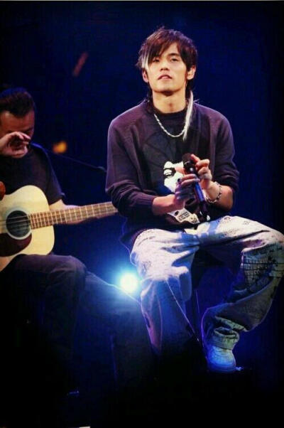 娱乐圈风波不断,蔡徐坤事件还未结束,周杰伦如今又被曝歌曲抄袭