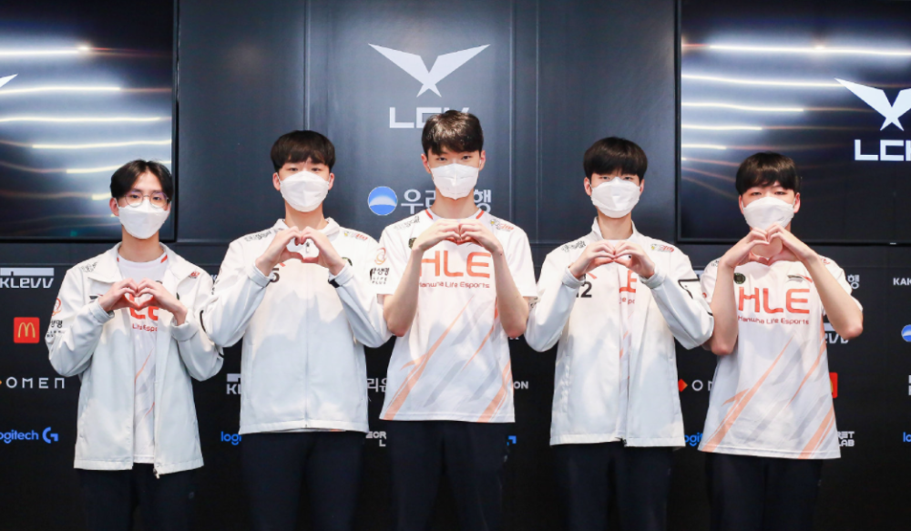 当然,hle战队的实力其实并不差,他们在春季赛的时候就已经拿到了季军