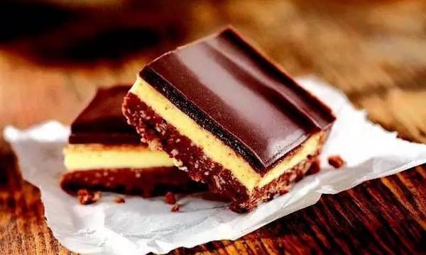 nanaimo bars枫糖,是一种十分著名的加拿大特产之一,也是极具代表性的