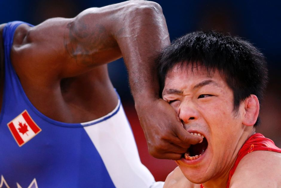 21 张搞笑,完美定时的体育照片