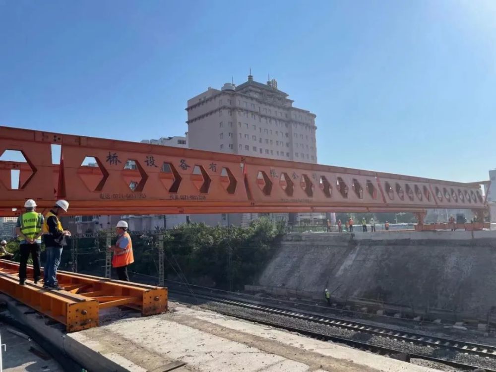 长春市西安桥改造项目旧桥拆除工作圆满完成