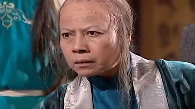 神雕:裘千尺欲用枣核钉打败黄蓉,不料竟被黄蓉全部接住,厉害