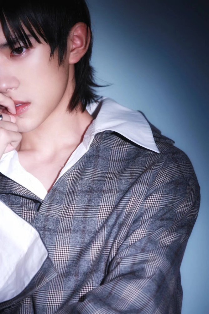 爱豆壁纸合集易烊千玺四