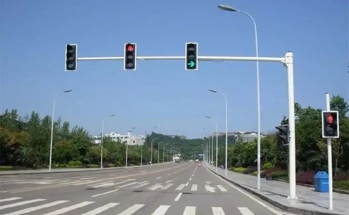 迁安市民看过来这个路口将新增交通信号灯
