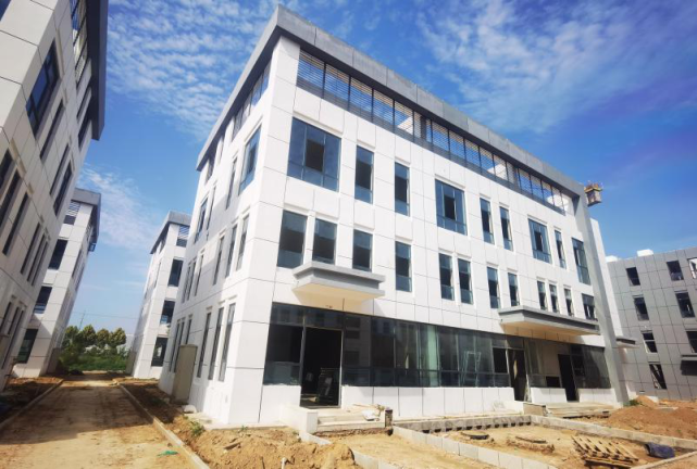 河北天山万创创想小镇在工业用地上违规建商业楼疑用虚假项目骗审批