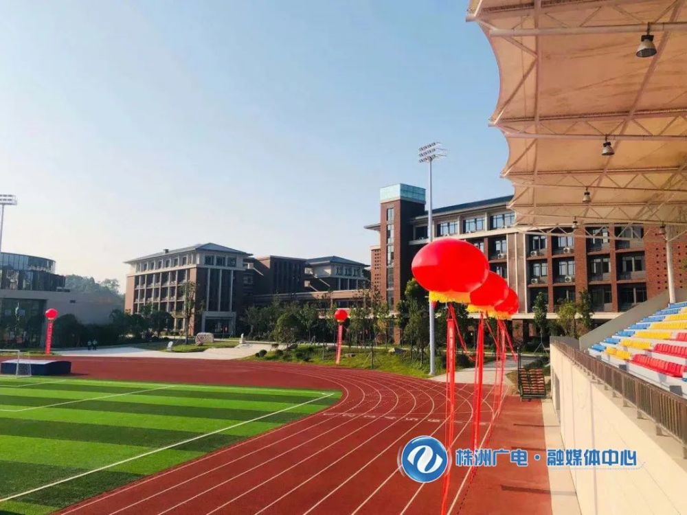 南方中学新校区启用!_腾讯新闻