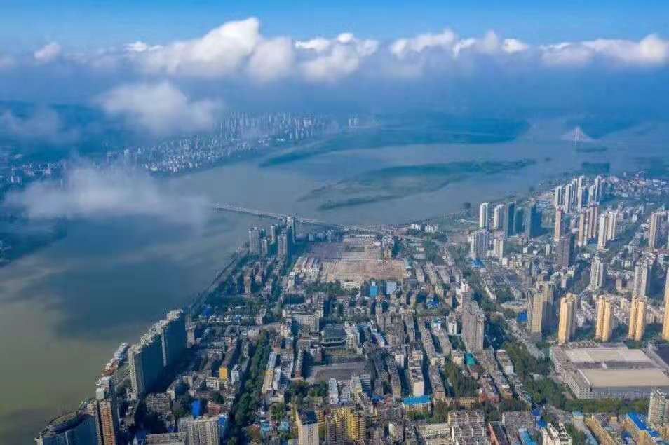 襄阳市区的低矮老旧小区还很多,城市更新任务艰巨