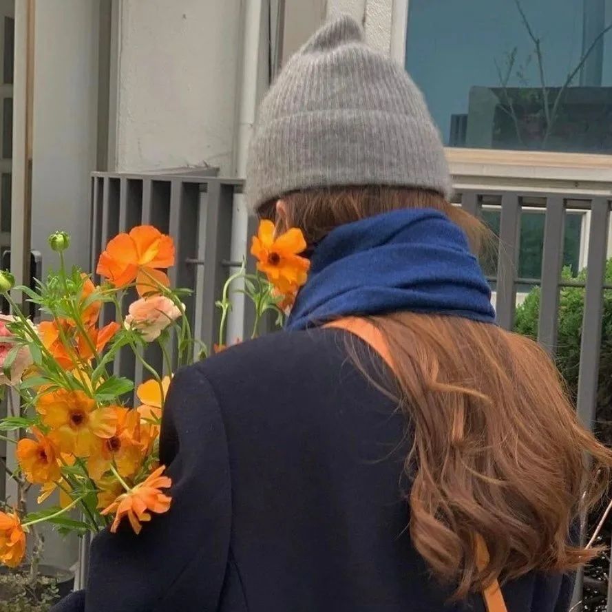 ins不露脸女头|我在凌晨等太阳