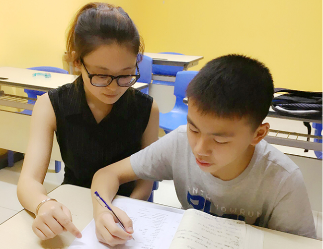 教师工资承诺兑现,超800条举报被处置,评论区却"翻车了"