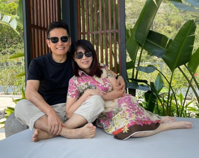 徐乃麟一家近况长子高大帅气已出道当艺人幼子耶鲁大学毕业