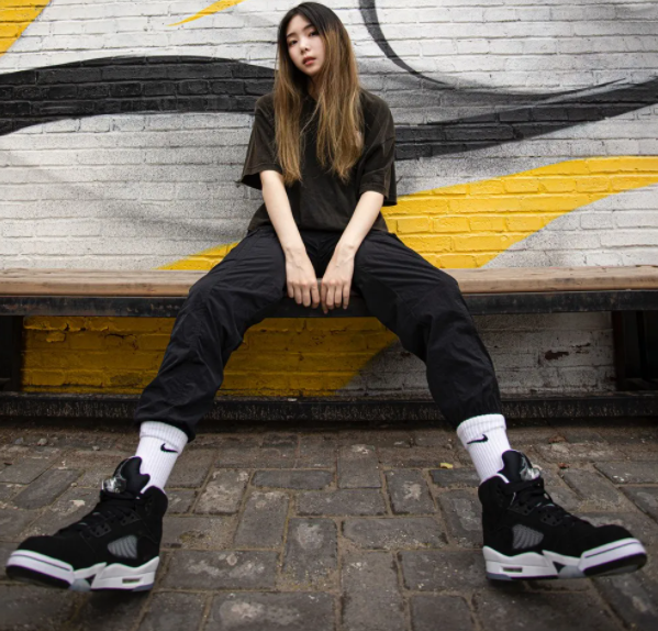 aj5奥利奥2021开箱测评 aj5奥利奥复刻上脚穿搭图