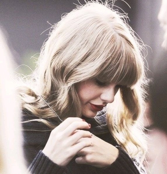 霉霉绝美头像高清无水印