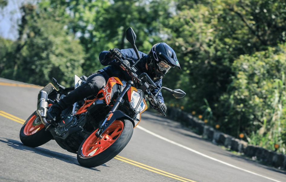 2021 ktm 390 duke车主公认的三大优点与一大缺点