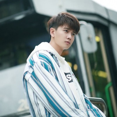 任嘉伦头像:只要你要,只要我有.倾我所能,尽我所有.