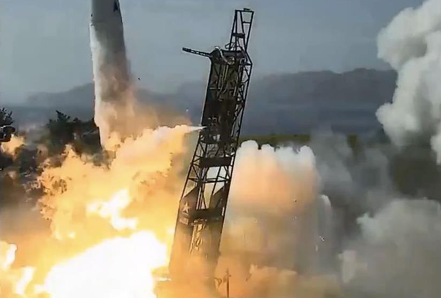 高空解体坠落美国火箭发射再度宣告失败飞了2分30秒