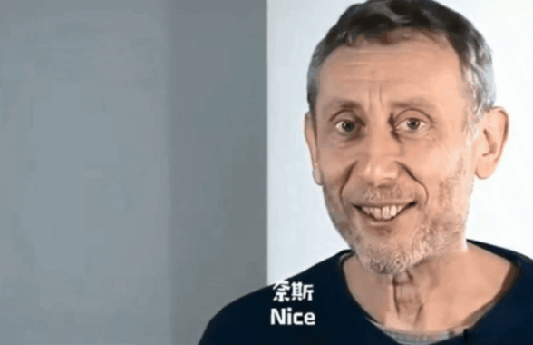 "而这名大叔是英国著名儿童作家 michael rosen,他的作品《we
