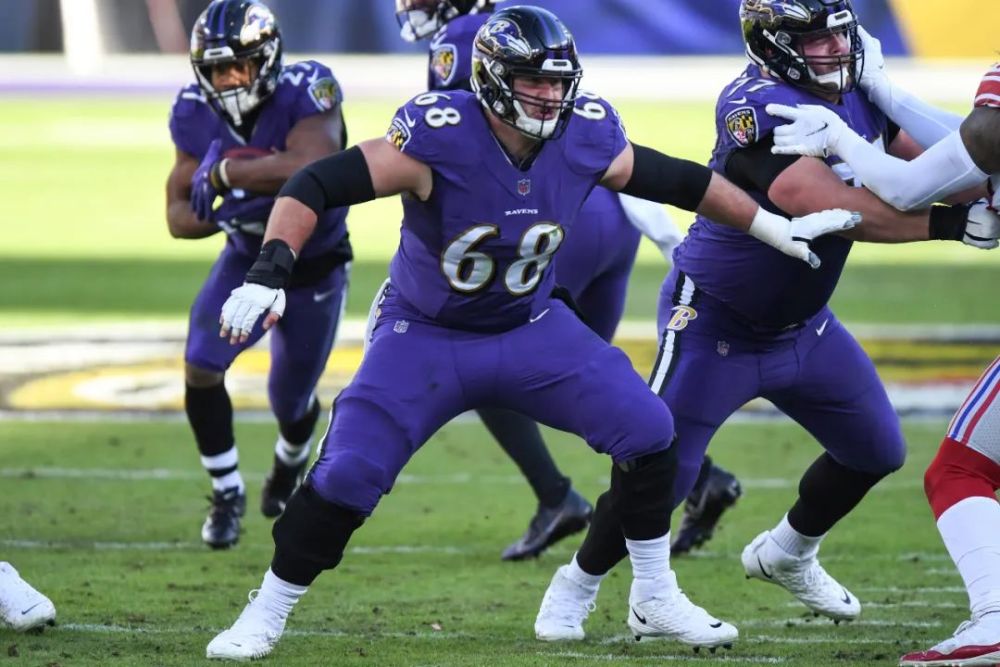 或许休斯顿德州人将会考虑这位中锋,考量到昔日教练戴维-卡利现在是