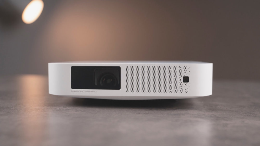 极米newz6年轻人的第一台投影如何精致