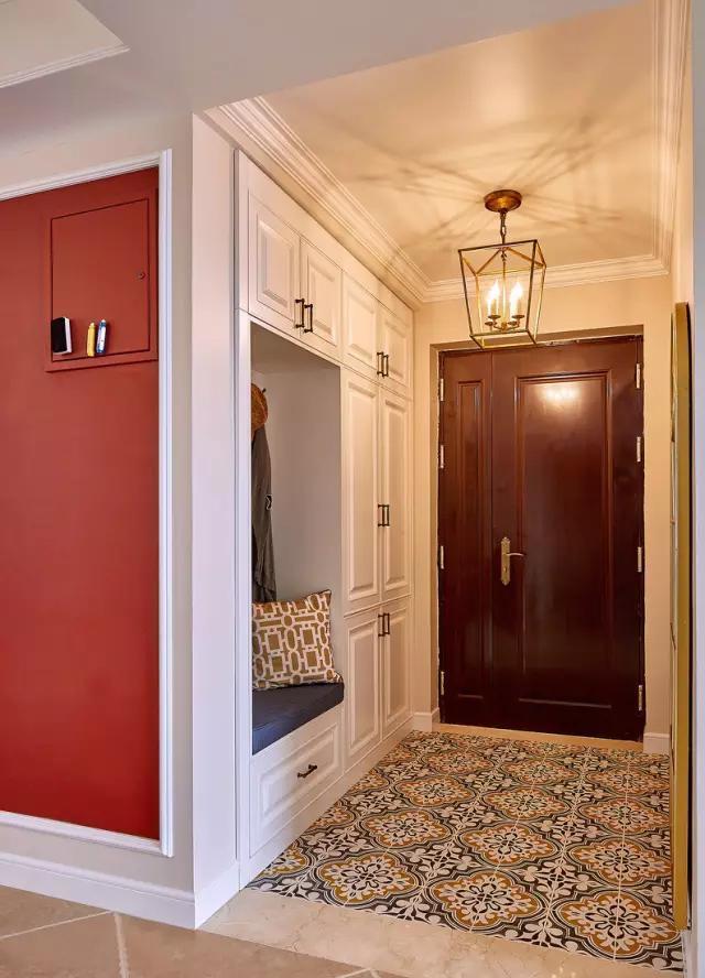 新房装修非常漂亮,一个玄关时尚靓丽,非常喜欢!