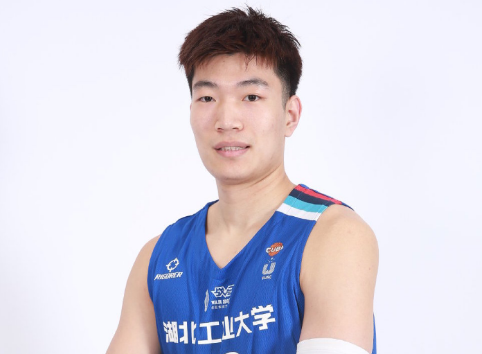 洛姐觉得下个赛季山东队可以考虑多使用马鑫鑫这名球