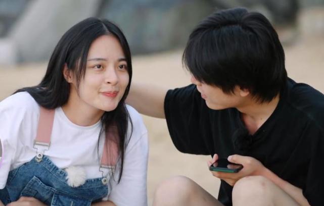 李莎旻子为了证明高颜值早起不化妆录节目樊凯杰的表情说明了一切