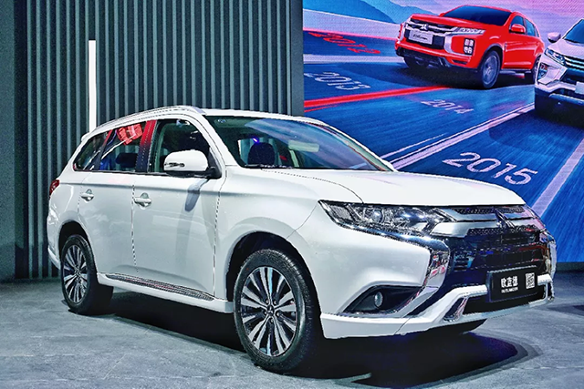 汽车人 探趣成都车展 广汽三菱历 9 而新 全网搜