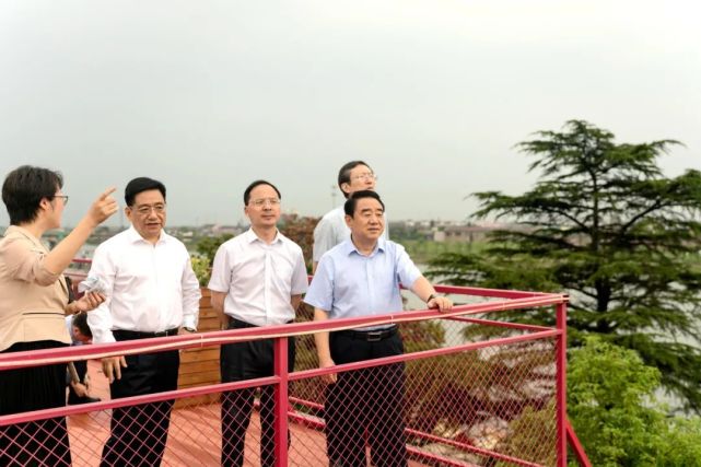 陈志明,苏州市人大常委会负责同志李亚平,陈振一,徐美健,周昌明,吴江