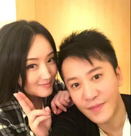 毛宁妻子终于瞒不住了看了照片后终于明白为什么不娶杨钰莹了
