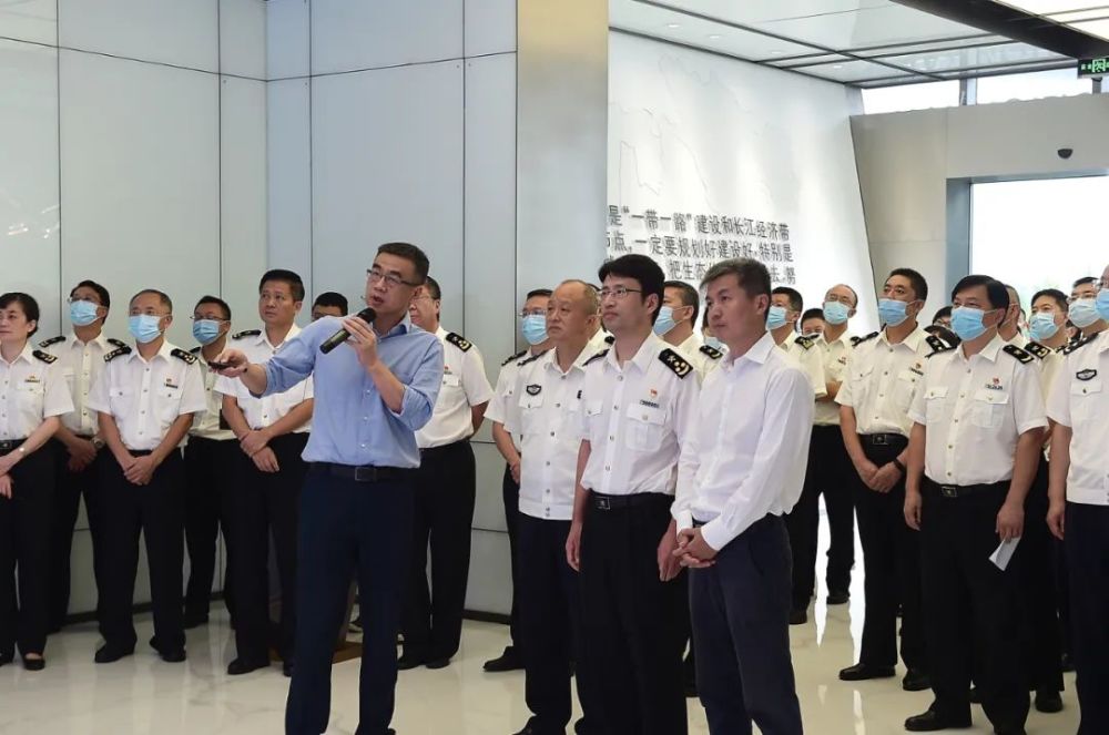 今天成都海关关长党委书记冉辉一行考察四川天府新区