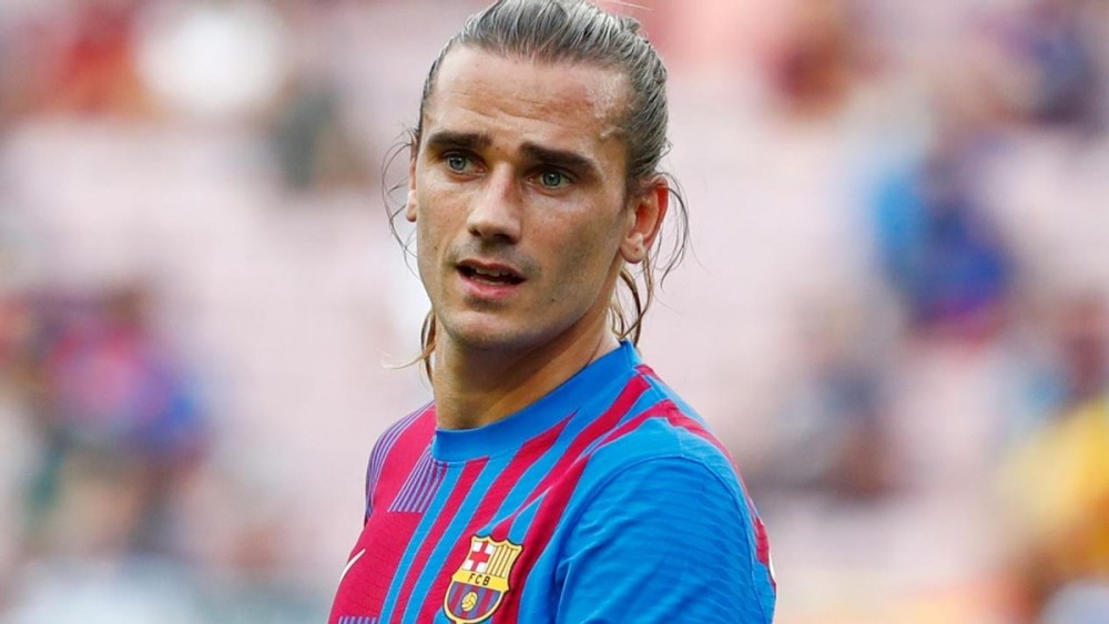 天差地别!"传奇"c罗重返曼联!"叛徒"格里兹曼重返马竞!_腾讯新闻