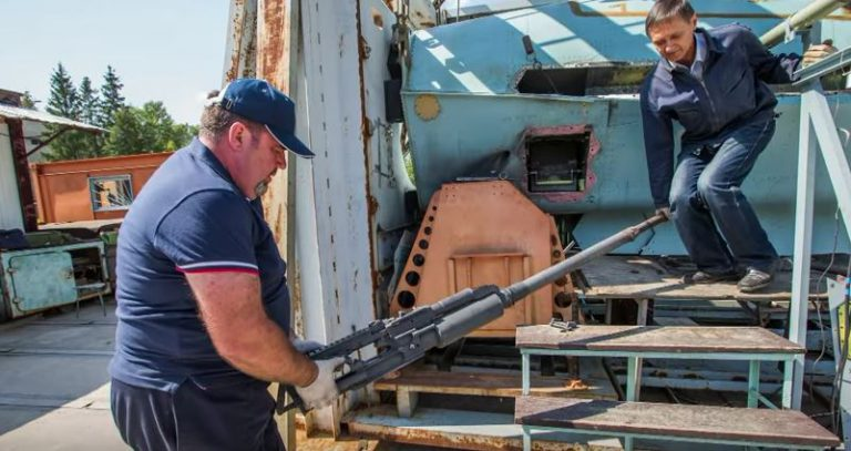 火力持久,还是炮管更粗:美俄战机航炮,为何思路迥异?