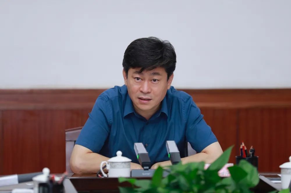 李哲主持召开区委专题会议 研究推进运城殡仪馆项目建设事宜