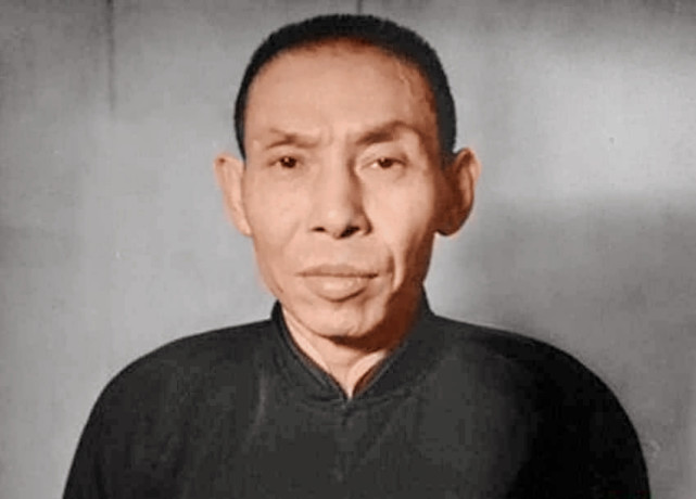 杜月笙人生有三面为人处世哪一面都不能丢