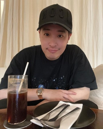 潘玮柏晒自拍照,瘦到网友直呼认不出