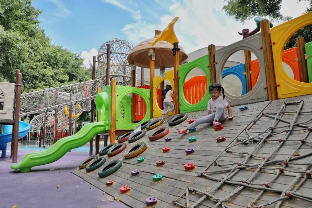 拓展区充分融入了儿童友好理念都吸纳了儿童的意见和建议公园从筹备到