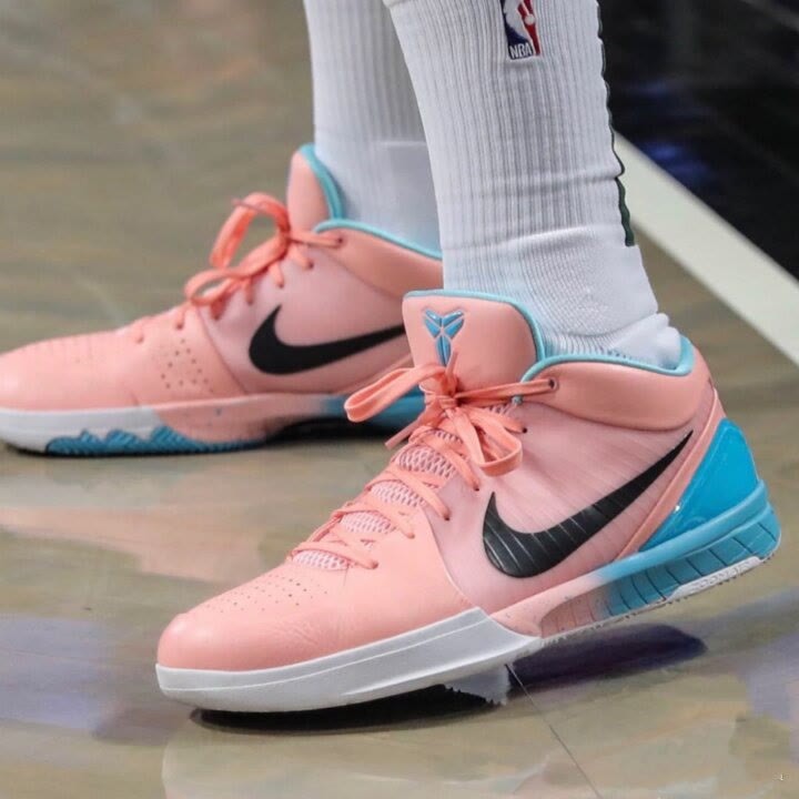 nba球星上脚白色狂潮3炫酷科比4粉色惊艳全场