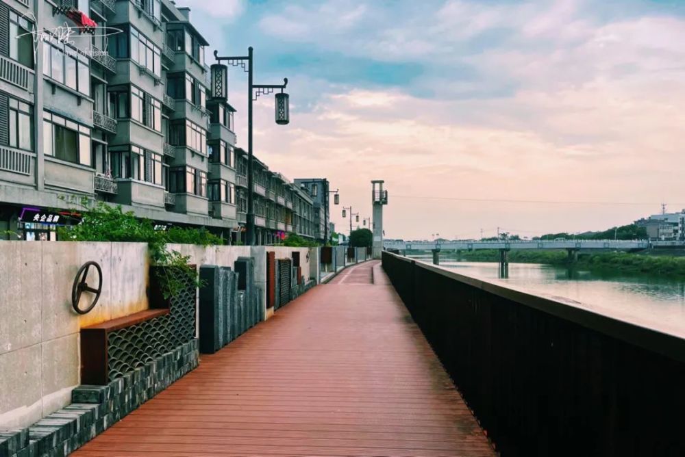 瓶窑老街在杭州最偏远的郊区饱经岁月摧残如今却焕然一新