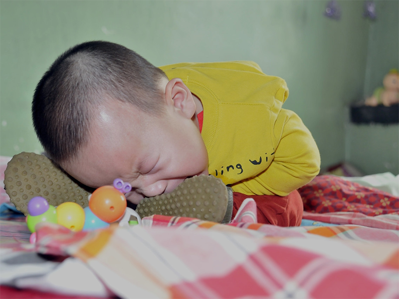 会追视能逗笑会是脑瘫吗 ( 4个月脑瘫的早期症状)